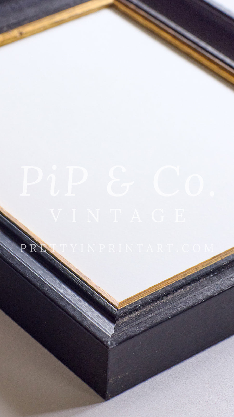 Vintage inspired picture frames for gallery wall ideas and classic antique style interiors