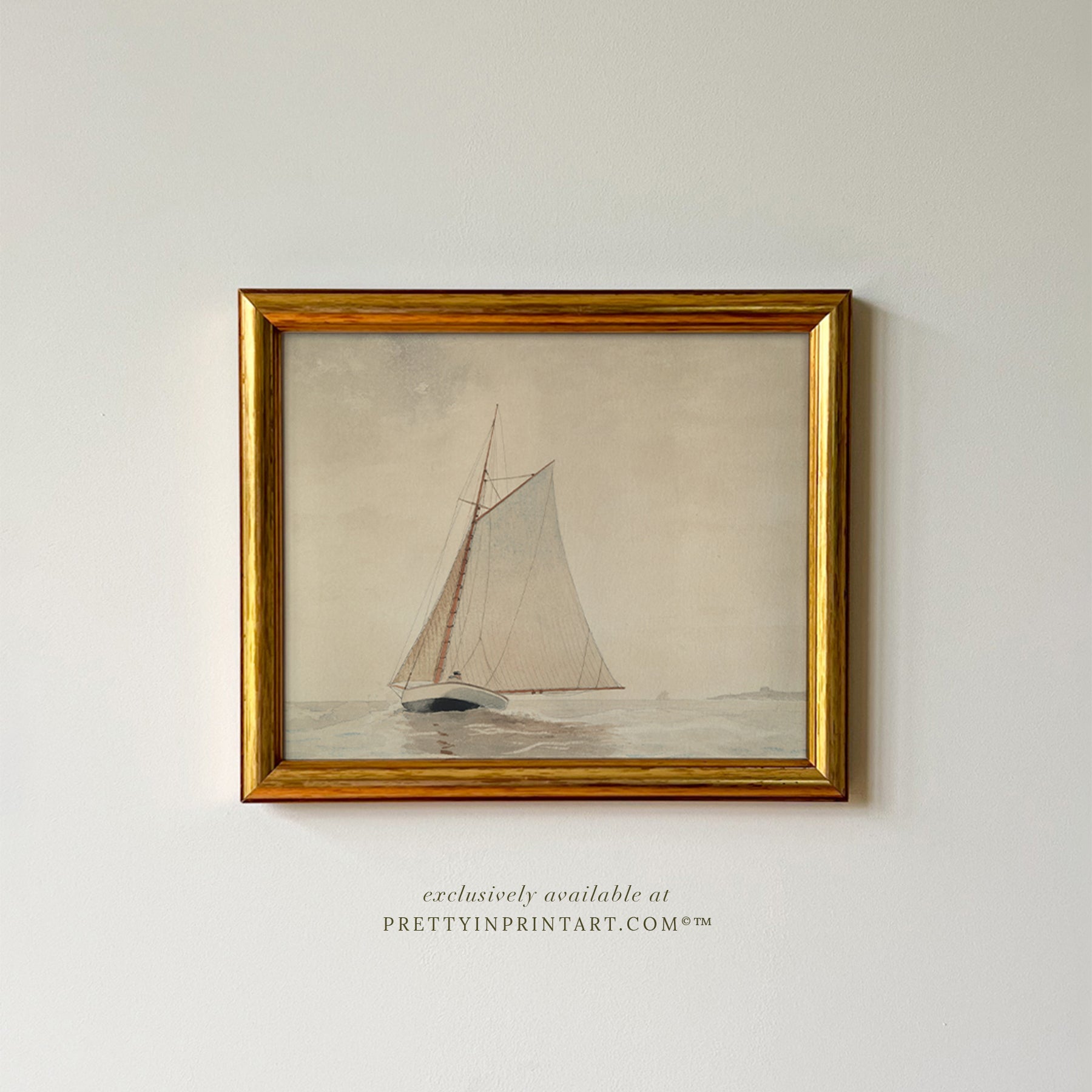 Vintage inspired picture frames for gallery wall ideas and classic antique style interiors