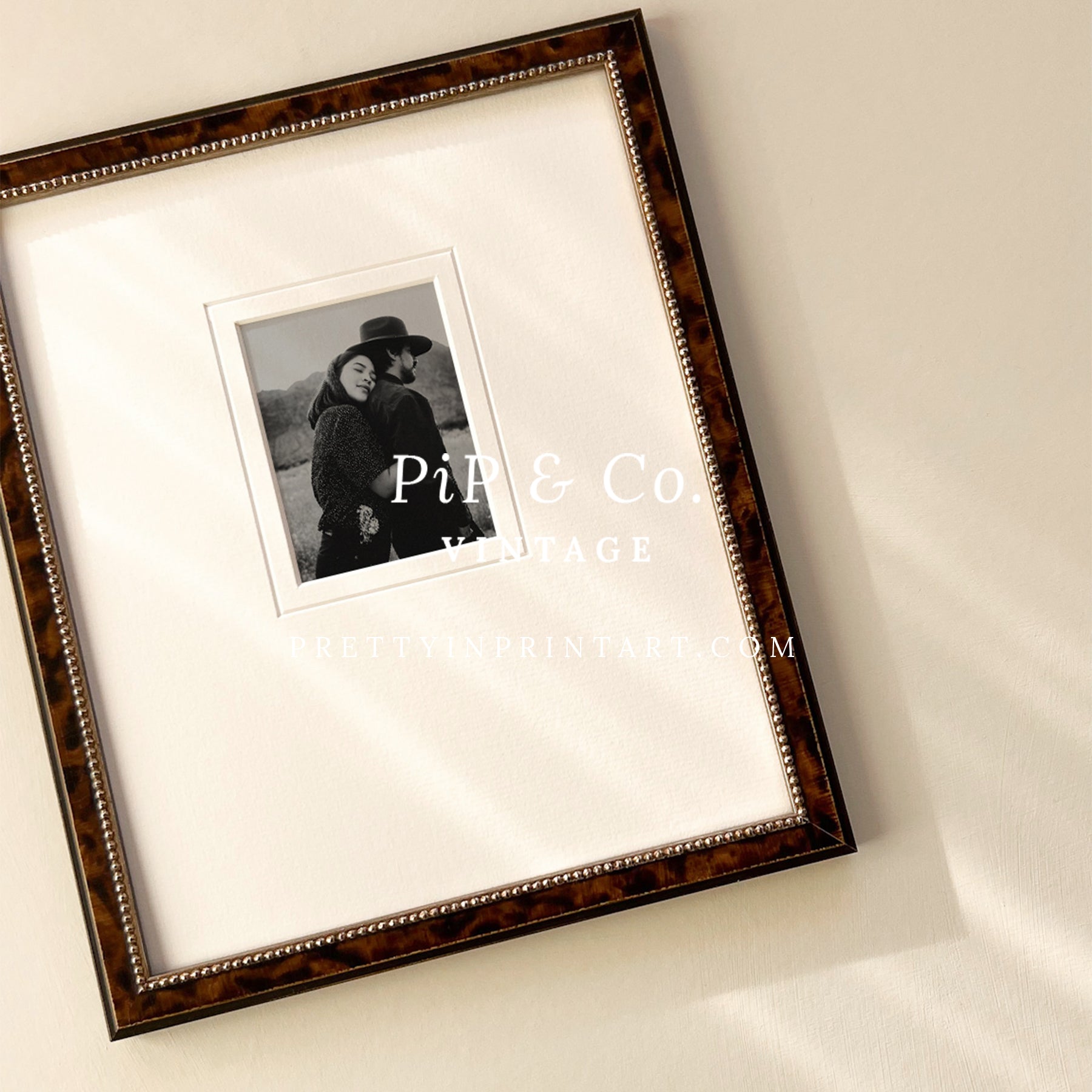 Framed vintage art prints in classic picture frames, Traditional vintage art with ornate frame, Classic wall art with antique-style picture frame, Vintage prints in old-fashioned frames for home decor, Where to buy vintage-style art with classic frames, E