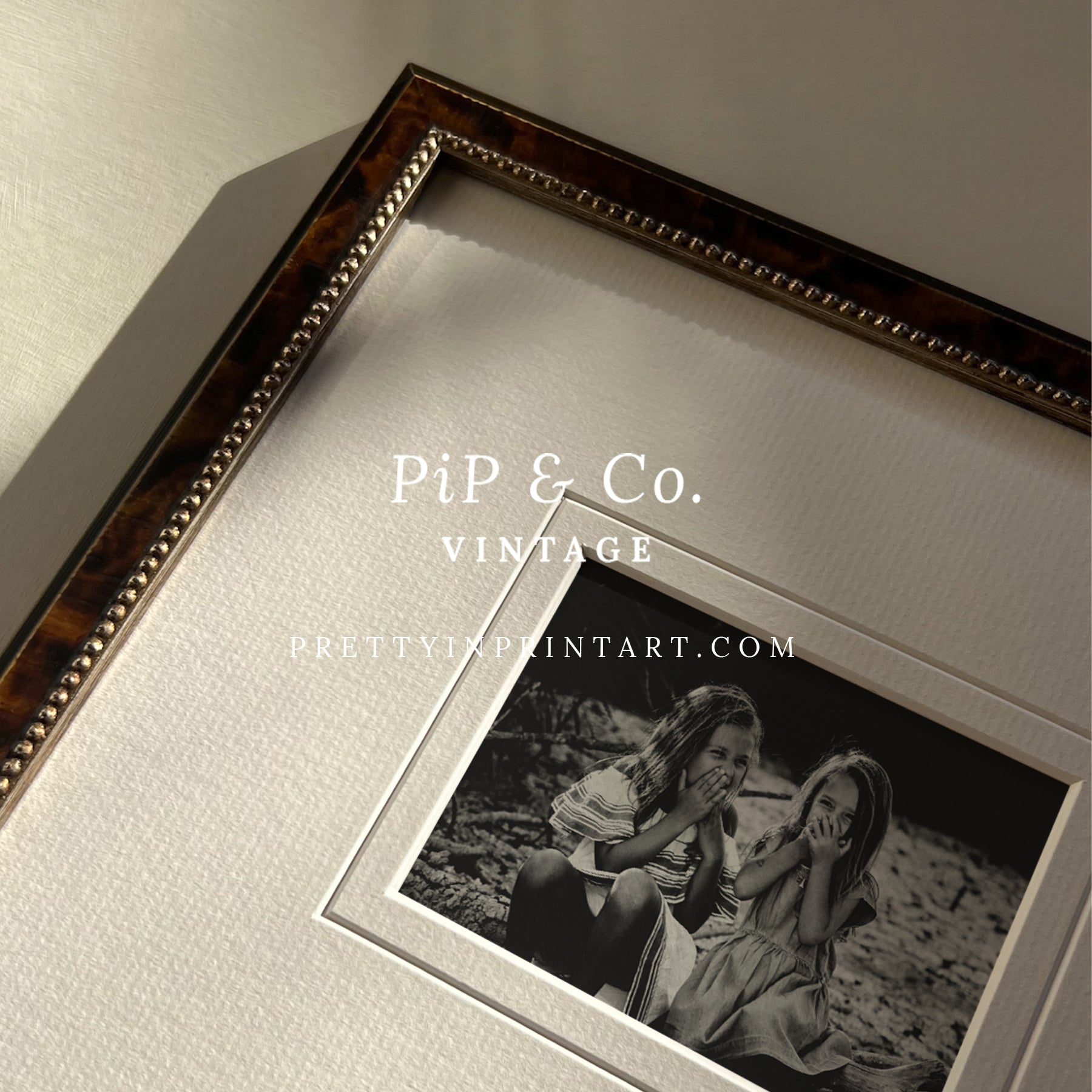 Framed vintage art prints in classic picture frames, Traditional vintage art with ornate frame, Classic wall art with antique-style picture frame, Vintage prints in old-fashioned frames for home decor, Where to buy vintage-style art with classic frames, E