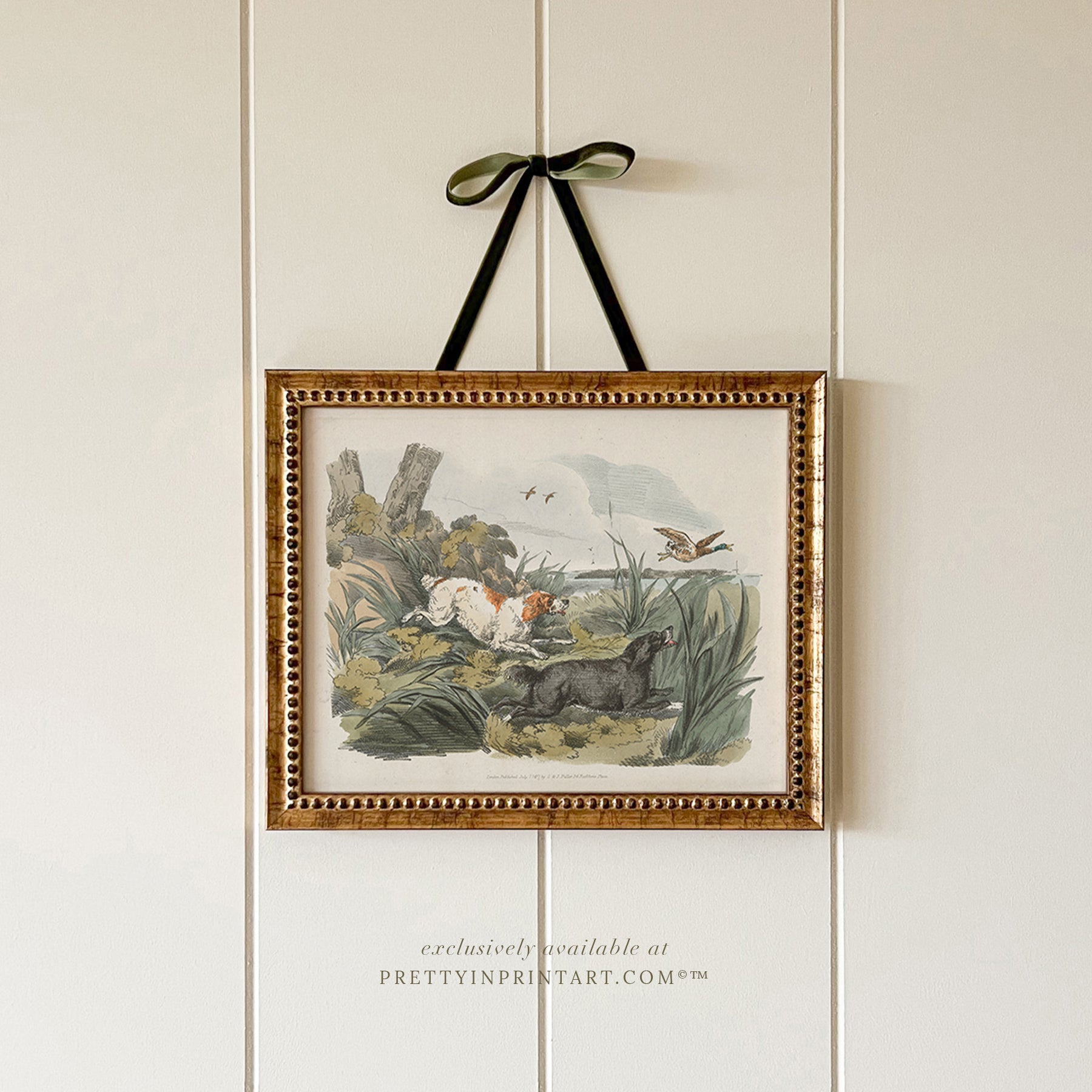 vintage-hunting-dog-wall-art-set-in-gold-frames