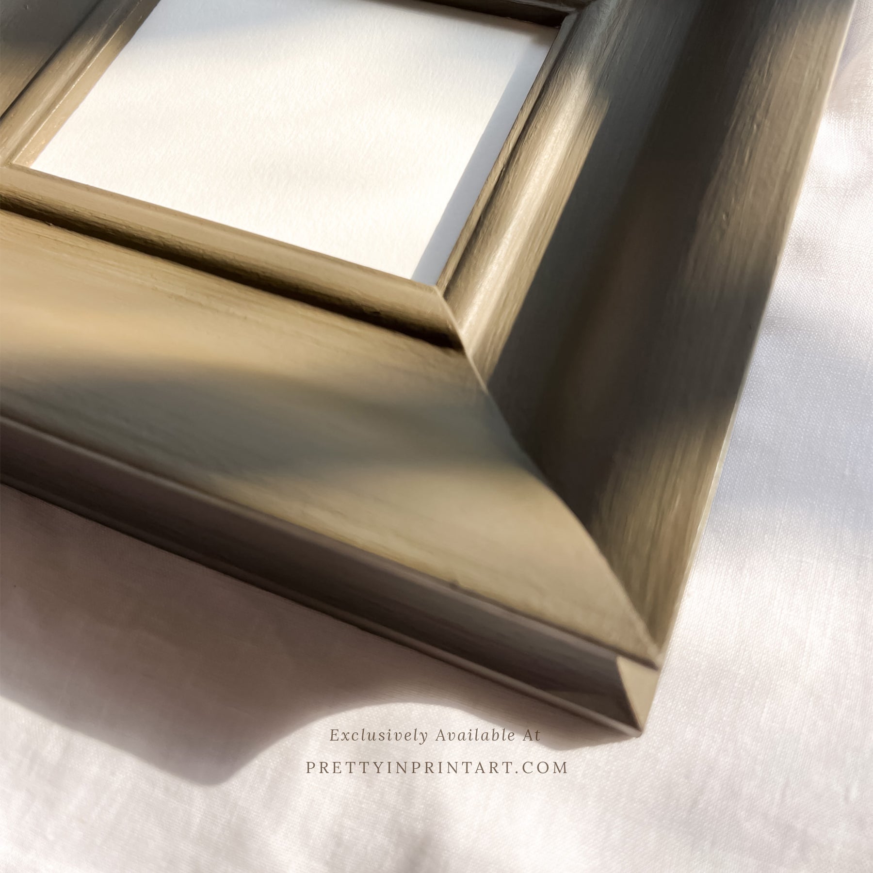 Framed vintage art prints in classic picture frames, Traditional vintage art with ornate frame, Classic wall art with antique-style picture frame, Vintage prints in old-fashioned frames for home decor, Where to buy vintage-style art with classic frames, E