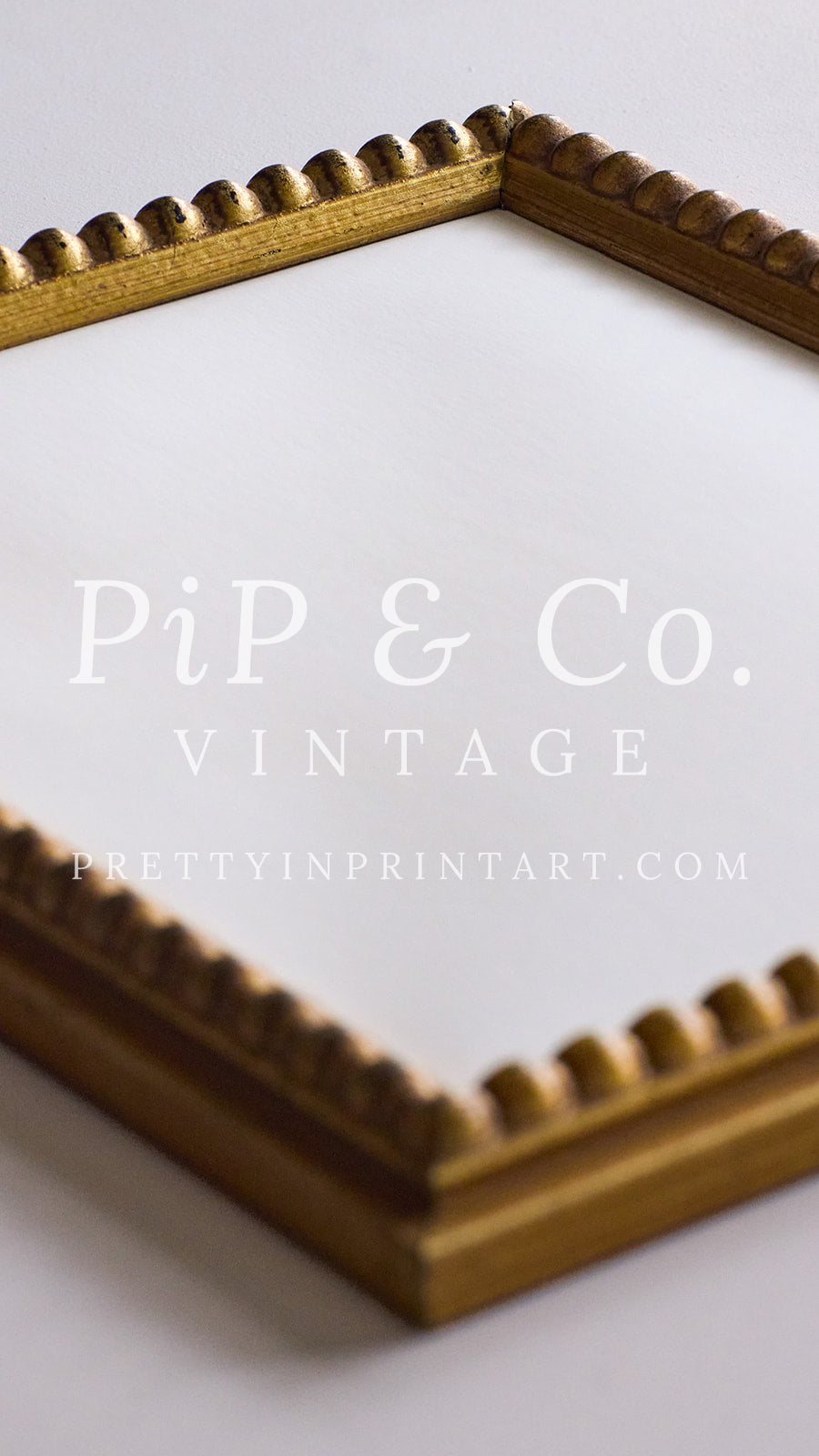 Vintage inspired picture frames for gallery wall ideas and classic antique style interiors