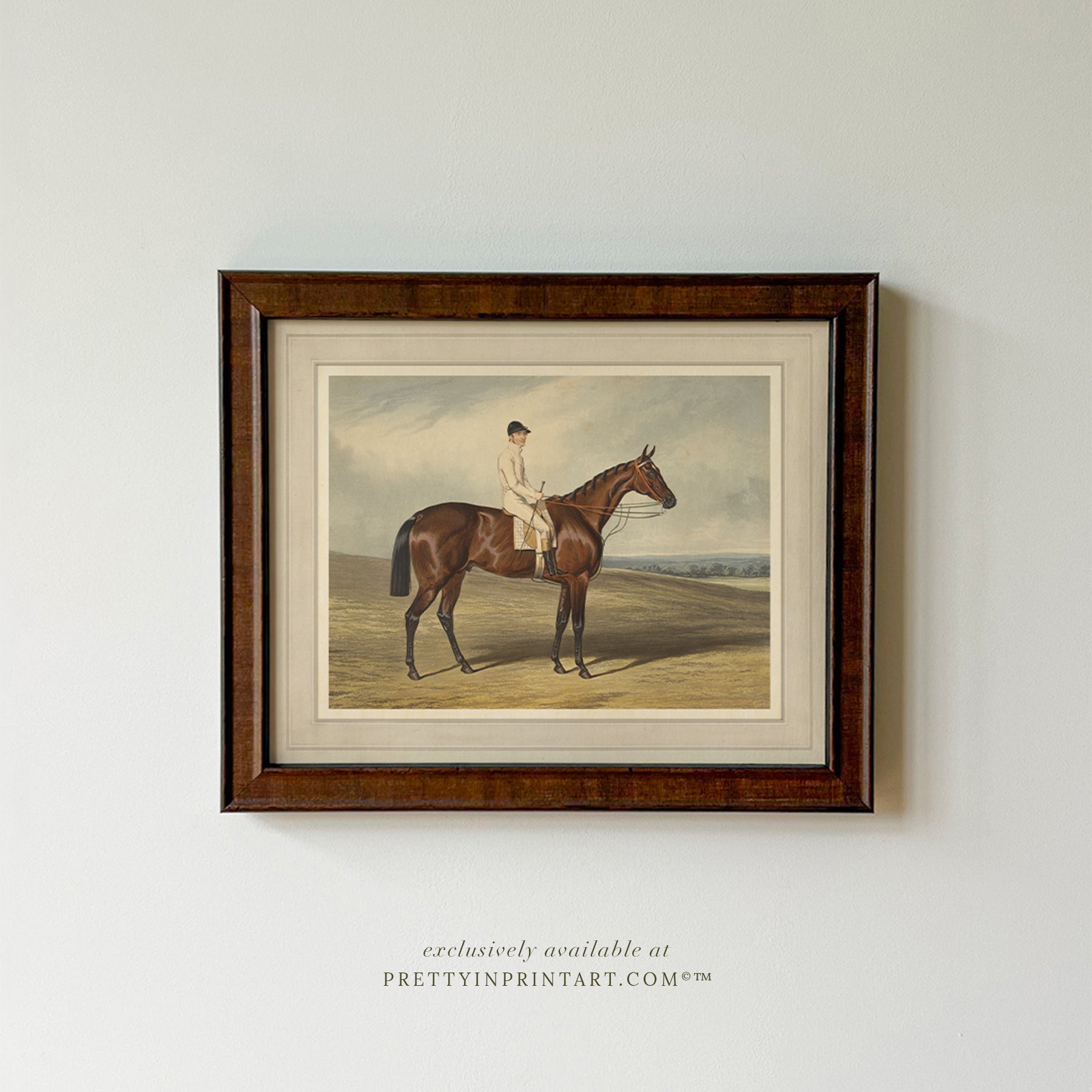 Vintage inspired picture frames for gallery wall ideas and classic antique style interiors