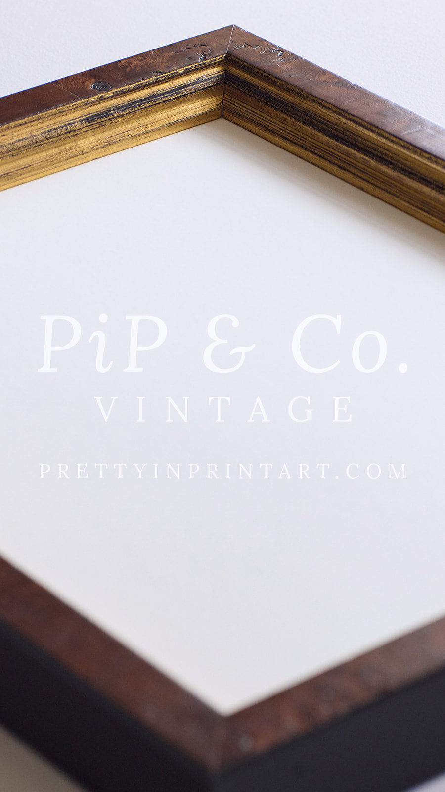 Vintage inspired picture frames for gallery wall ideas and classic antique style interiors