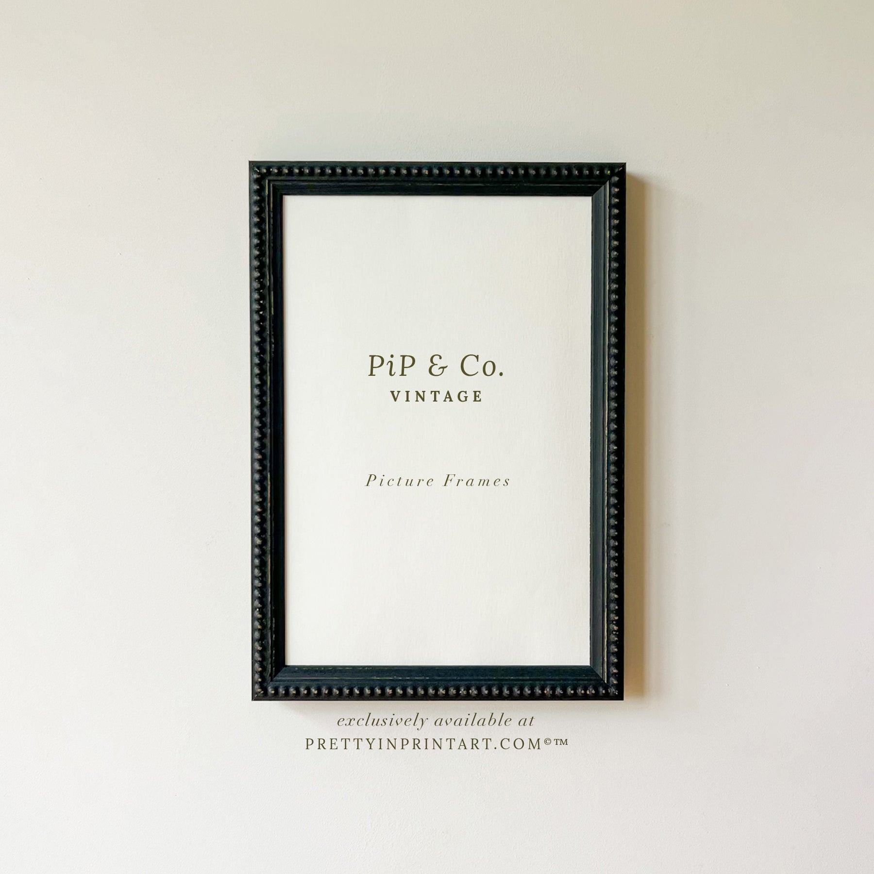 Vintage inspired picture frames for gallery wall ideas and classic antique style interiors