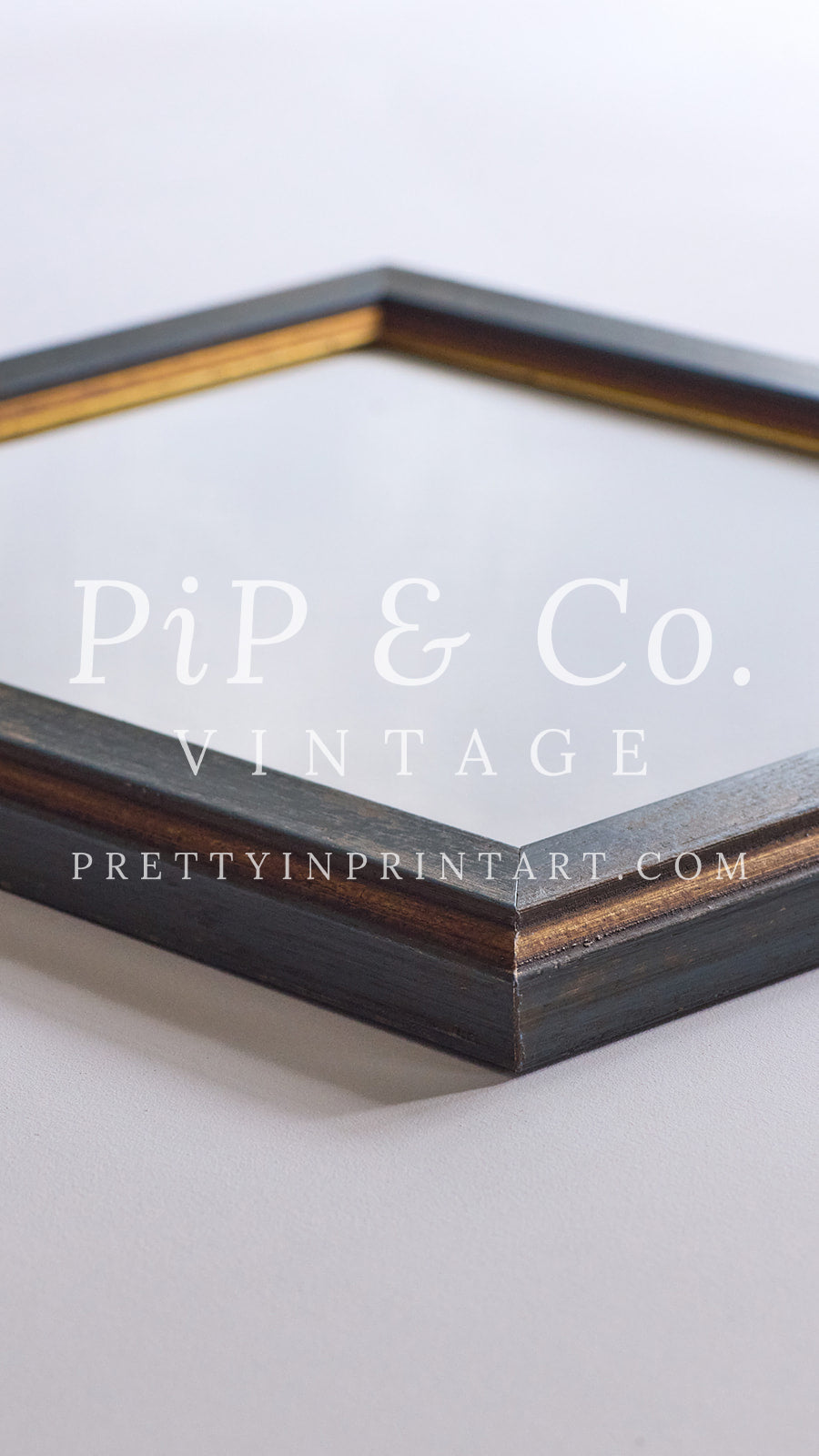 Vintage inspired picture frames for gallery wall ideas and classic antique style interiors