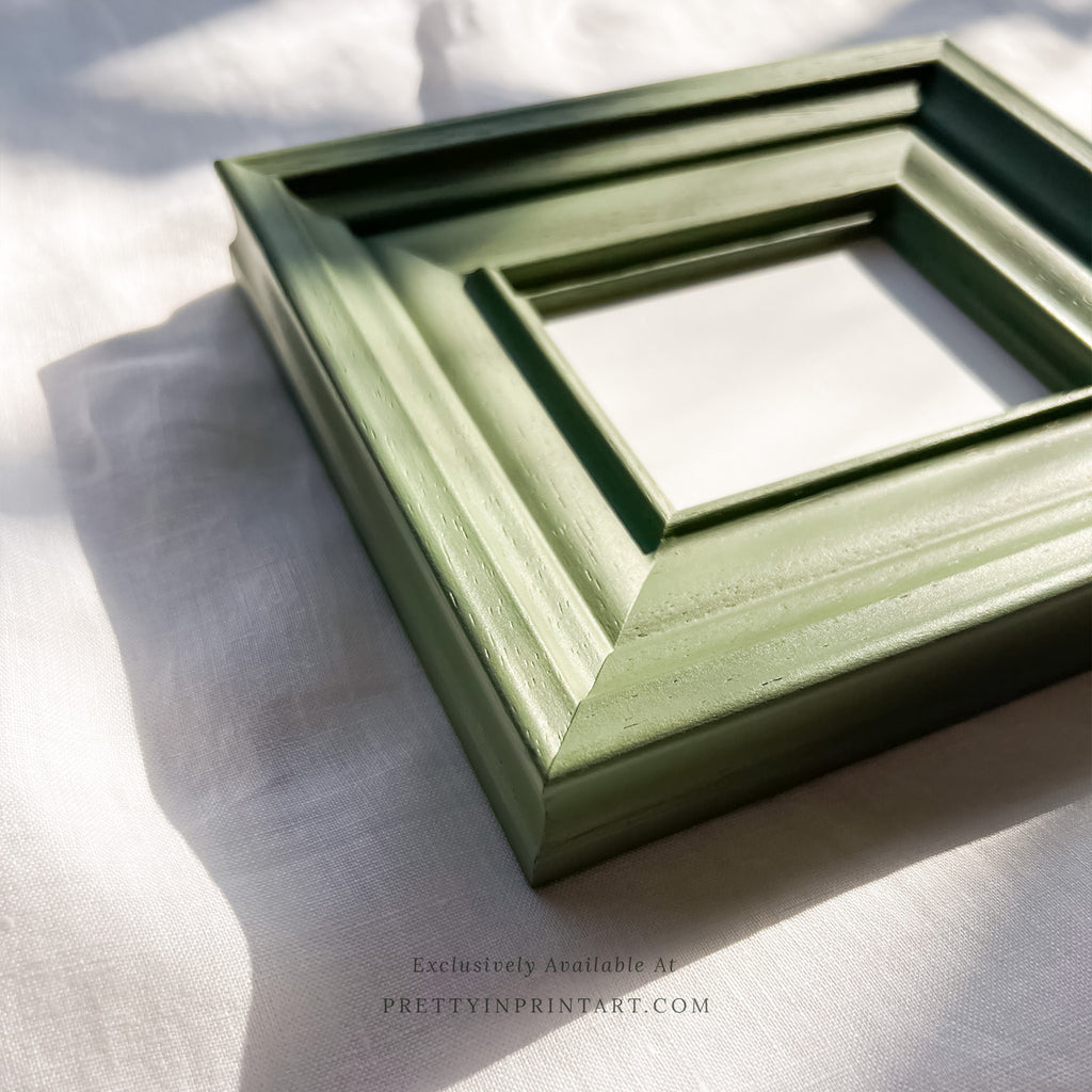 Hand Painted Frame | GR-10923 (UK ONLY)