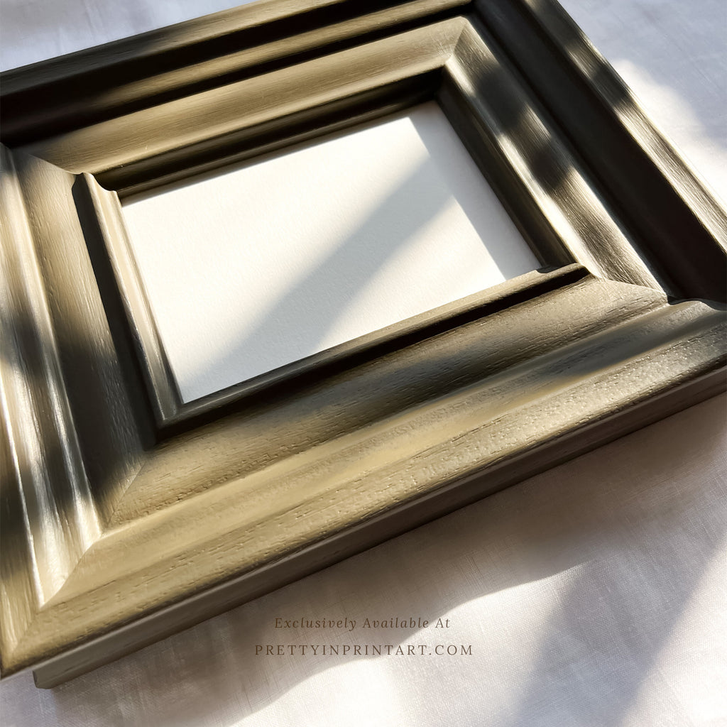 Hand Painted Frame | PT-10928 (UK ONLY)