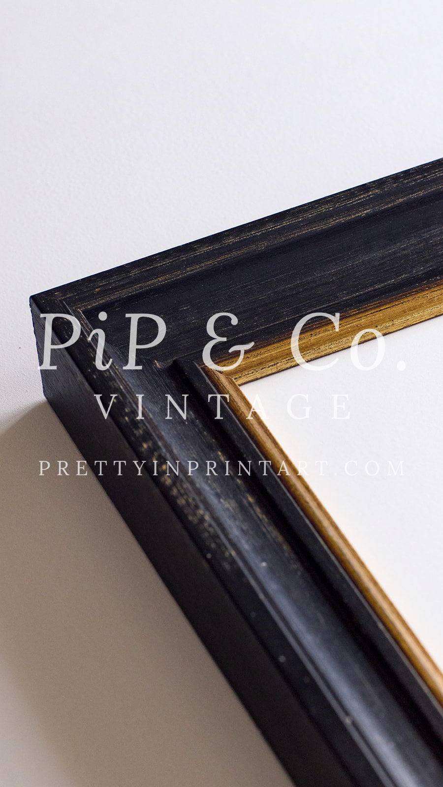 Vintage inspired picture frames for gallery wall ideas and classic antique style interiors