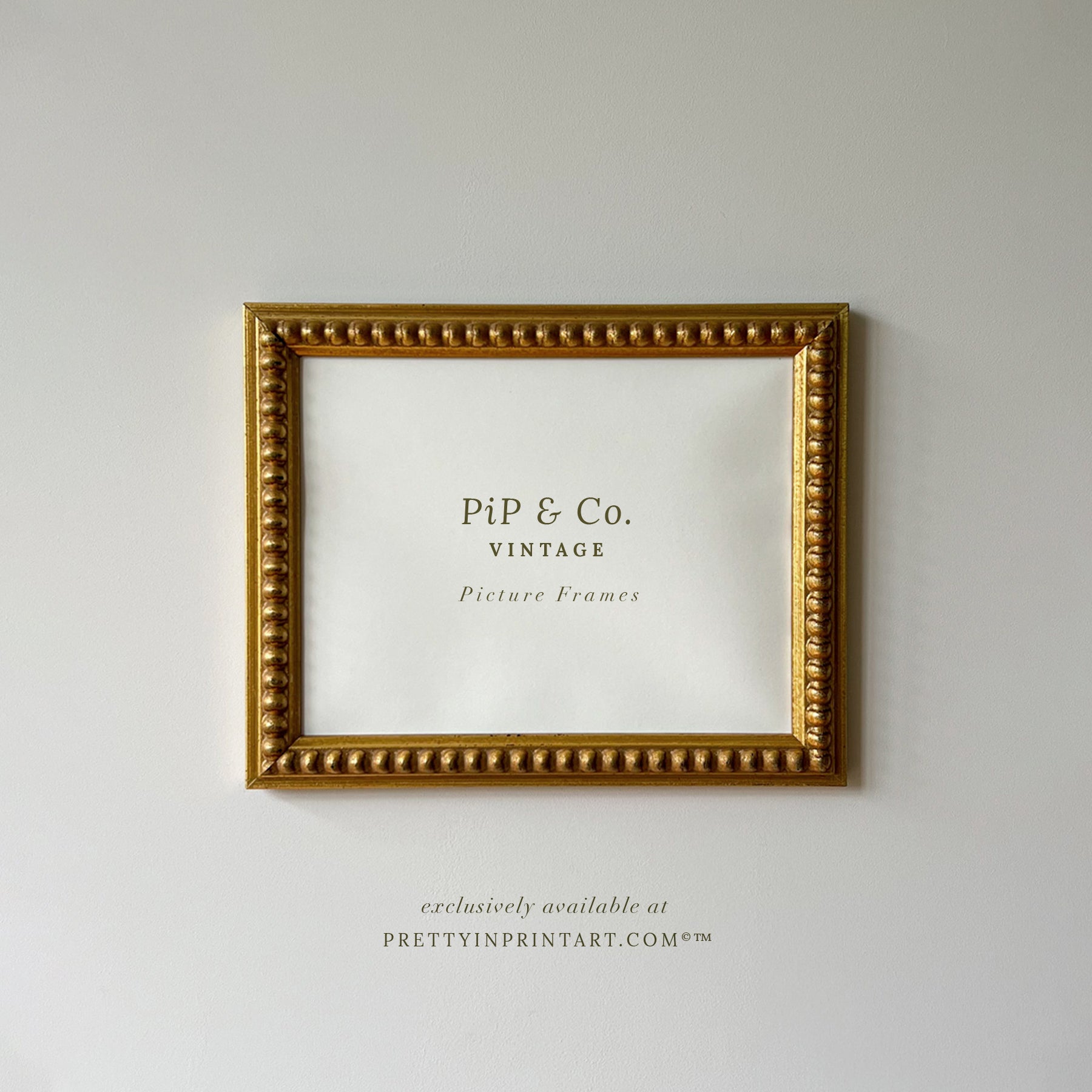 Vintage inspired picture frames for gallery wall ideas and classic antique style interiors